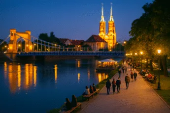 spacer wieczorem nad Odrą we Wrocławiu z widokiem na most Grunwaldzki i katedrę