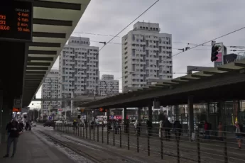 Węzeł komunikacyjny na placu Grunwaldzkim i osiedle Manhattan we Wrocławiu